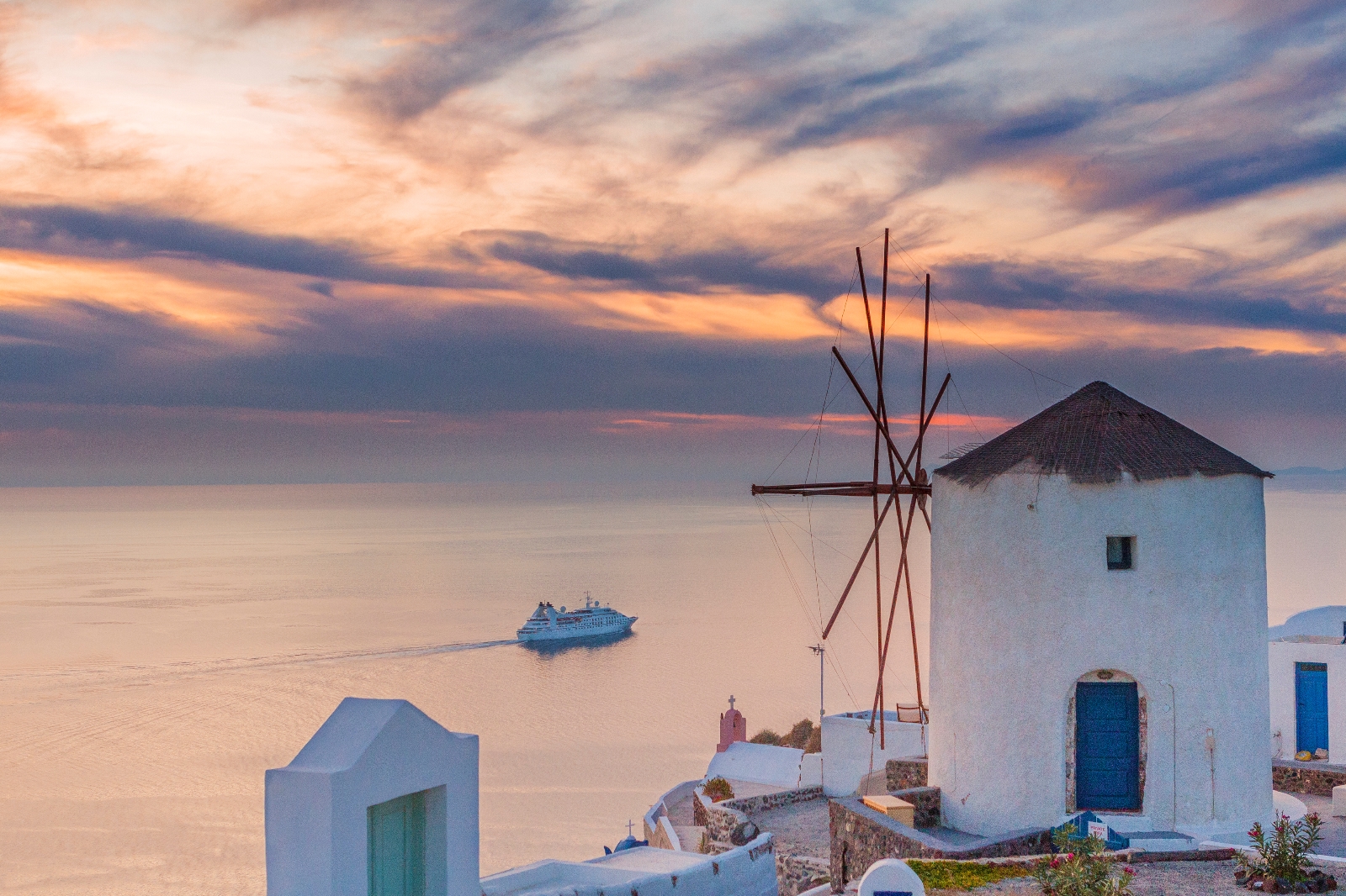 Santorini 210